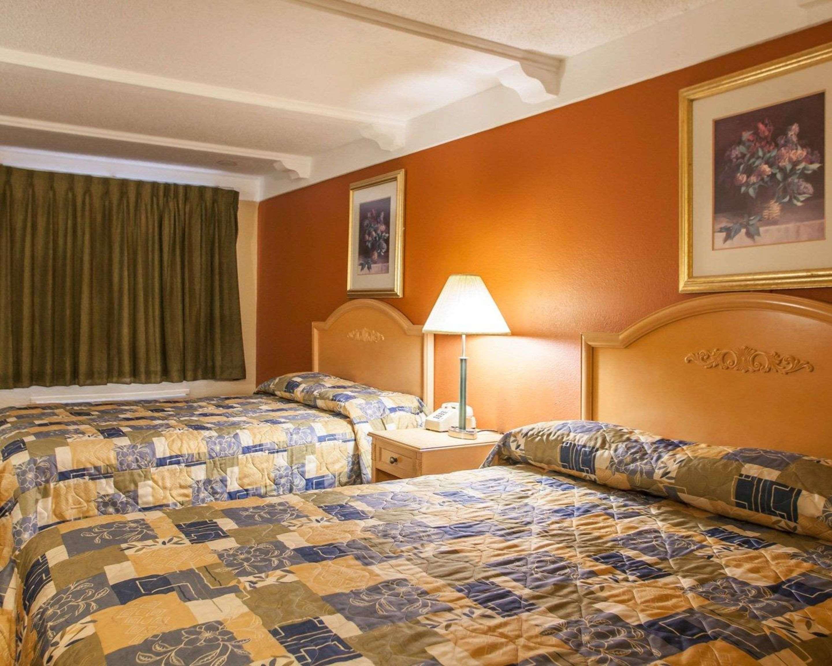 Relax Inn Saint Charles ภายนอก รูปภาพ