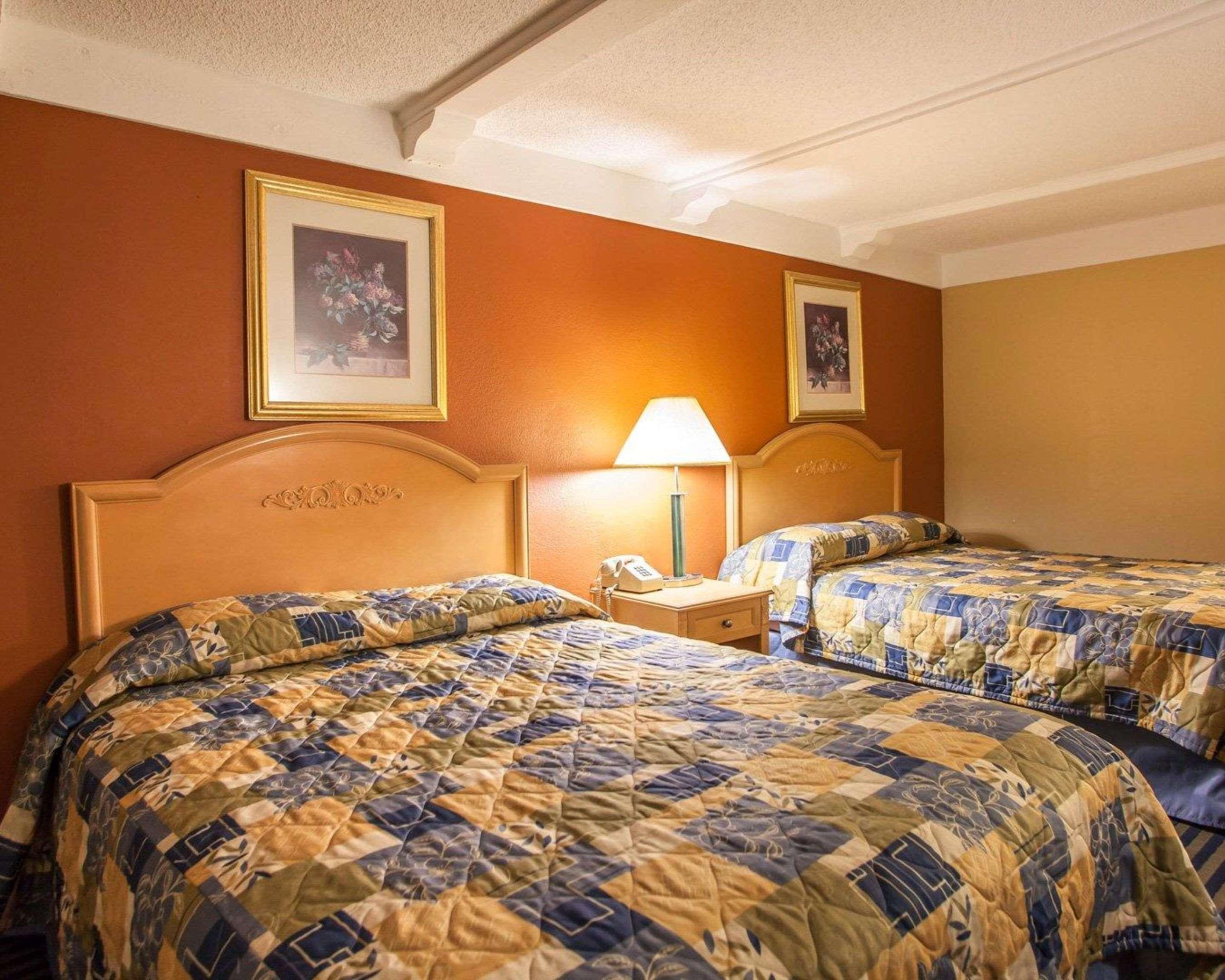 Relax Inn Saint Charles ภายนอก รูปภาพ